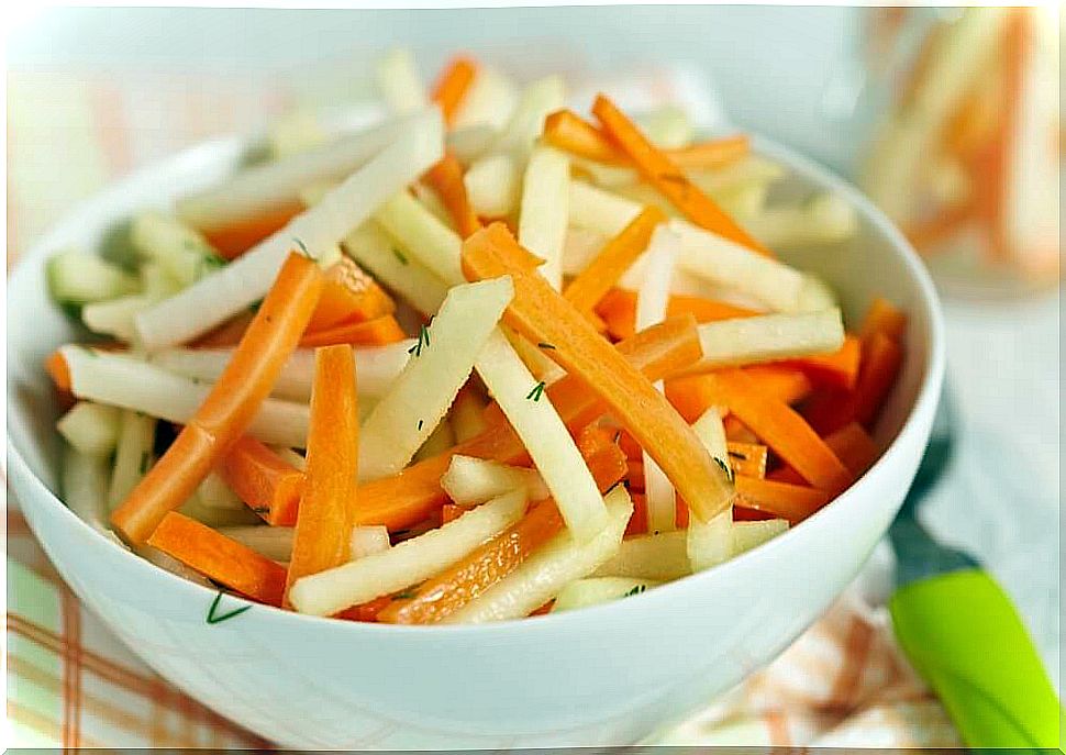 recipes rich in fiber: carrot salad