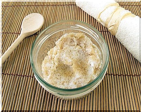 Exfoliant with milk and sugar