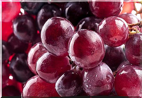 7 fruits to firm the skin: Grapes