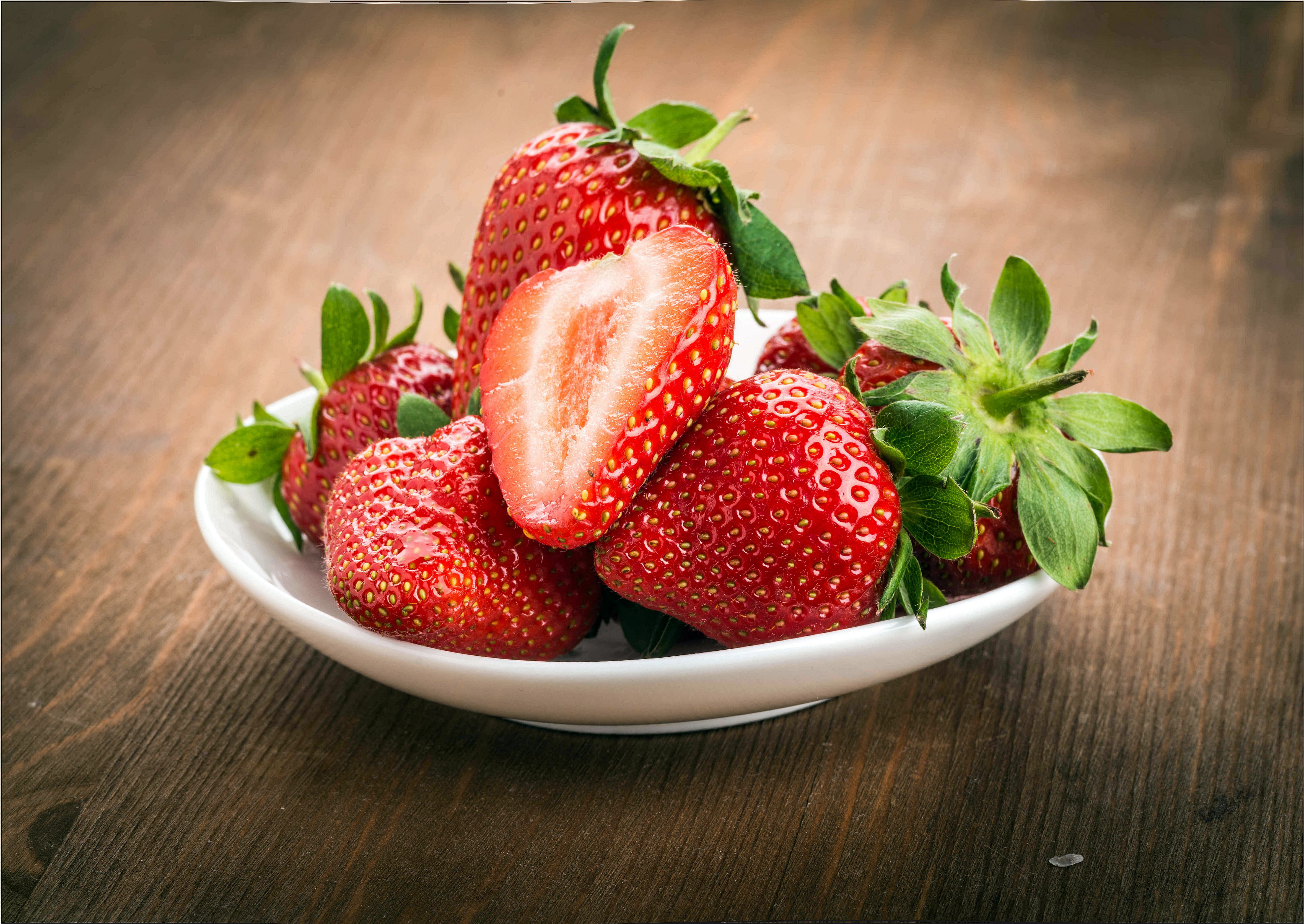 strawberry treatment for healthy hair