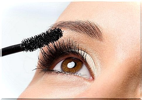 Eyelash makeup secrets 