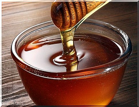 How to use the health benefits of honey for therapeutic purposes 