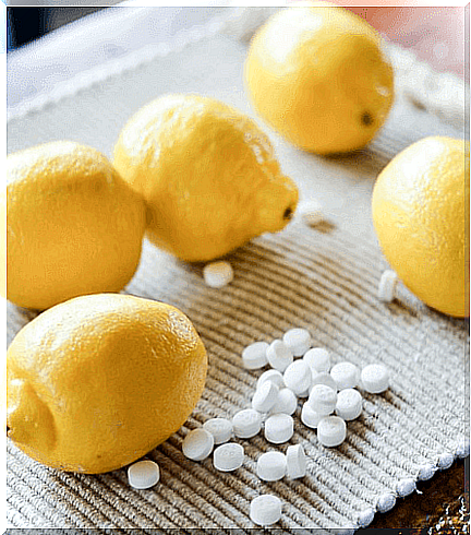 Eliminate yeast infection and corns with this lemon remedy