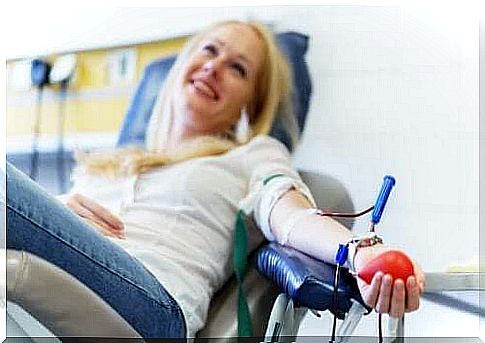 A woman who donates blood 